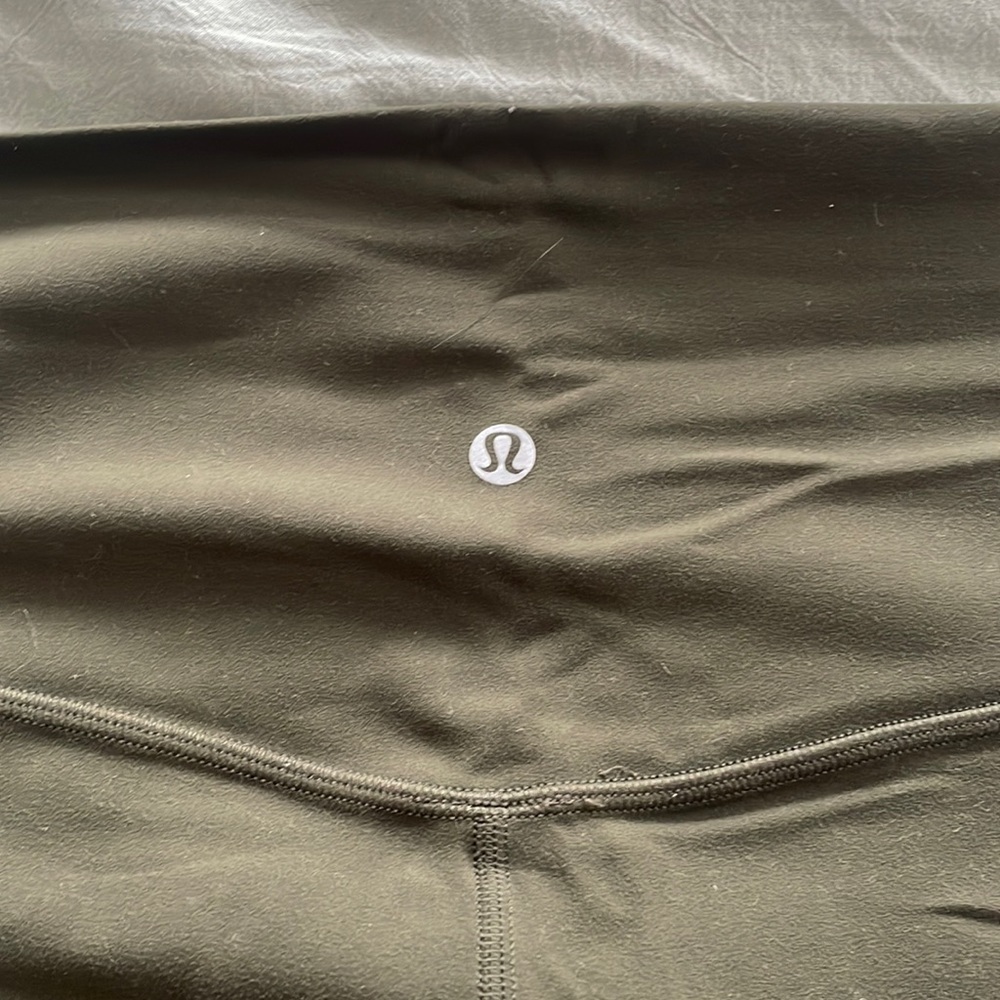 Lululemon high rise crop 23”